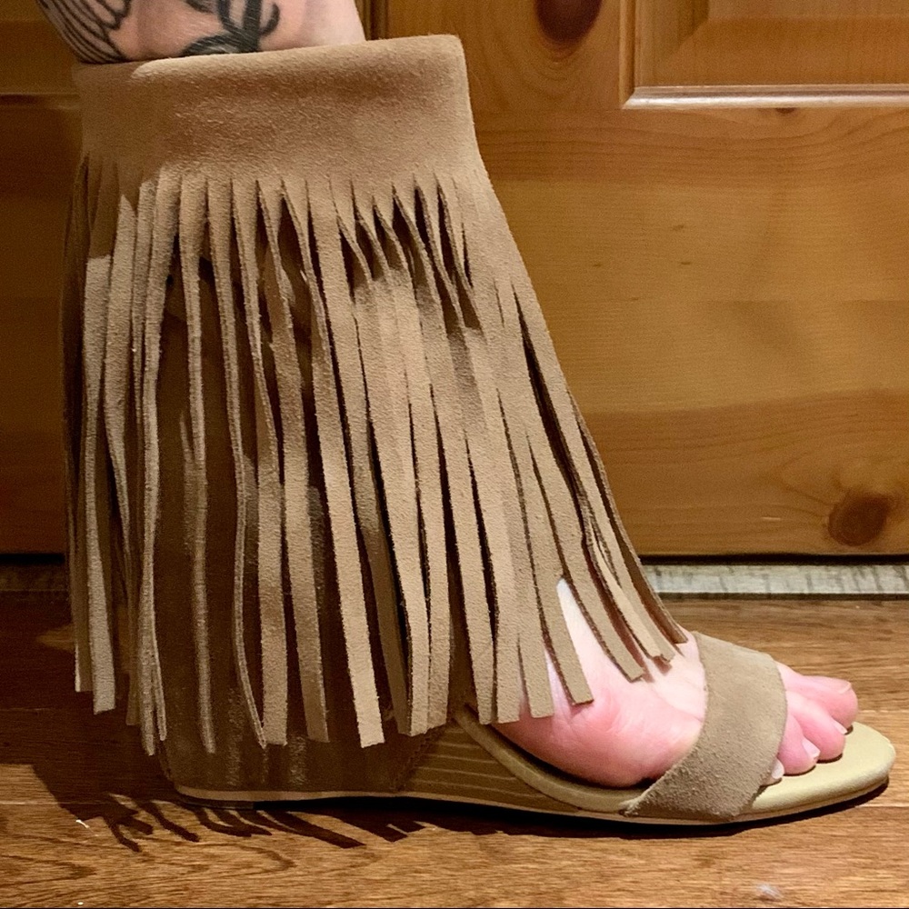Suede fringed tan wedge sandals